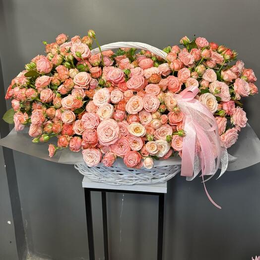 Корзина с цветами madam bombastik