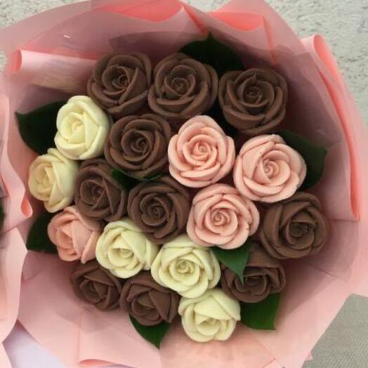 Букет 😍 19 роз из бельгийского шоколада