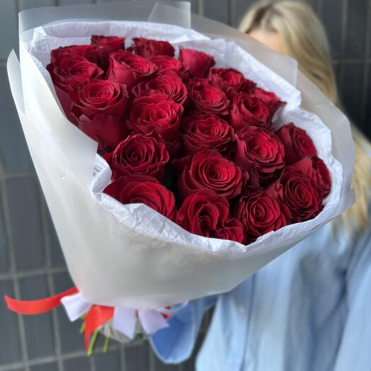 Букет из 25 красных роз
