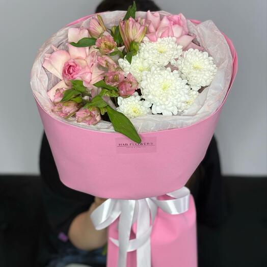 Букет из французских роз, альстромерий и хризантем🌸