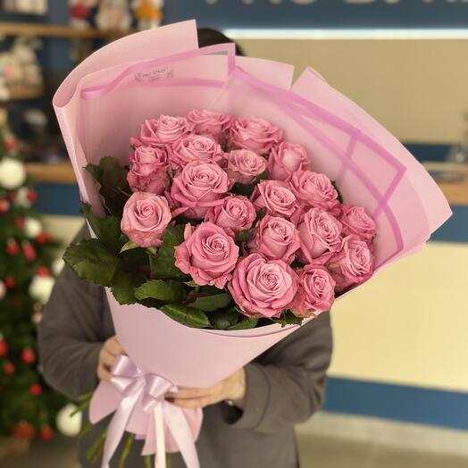 19 сиреневых роз «Маритим» 💜