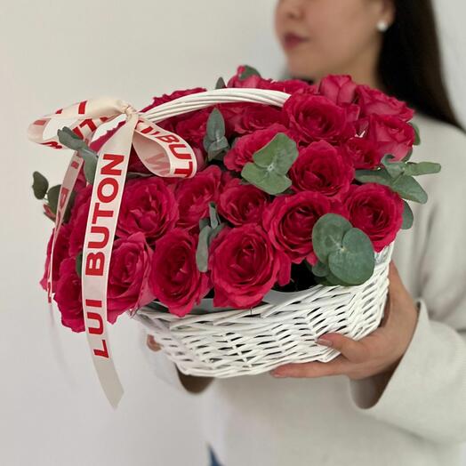 Композиция "Малиновые кустовые розы"