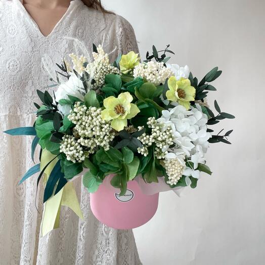 Простоит 1 год! Композиция из живых стабилизированных цветов и сухоцветов