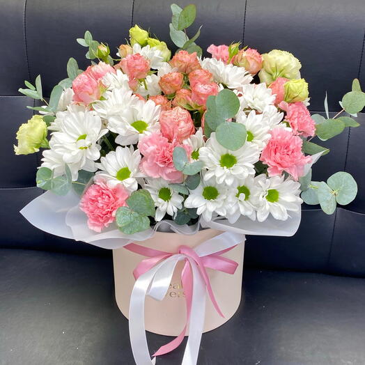Цветы в коробке композиция  💞