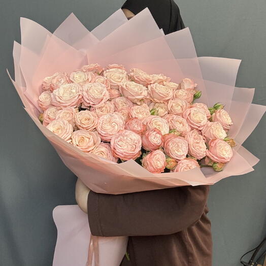 Букет из 9 кустовых роз Мадам Бомбастик