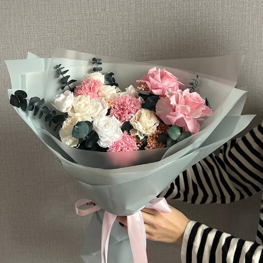 Букет  из стабилизированных  цветов