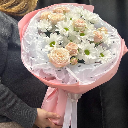 Букет сборный с пионовидной кустовой розой