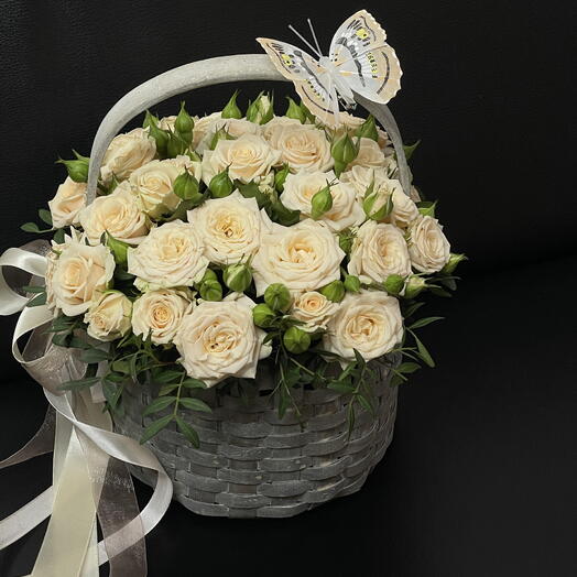 Корзина с розами