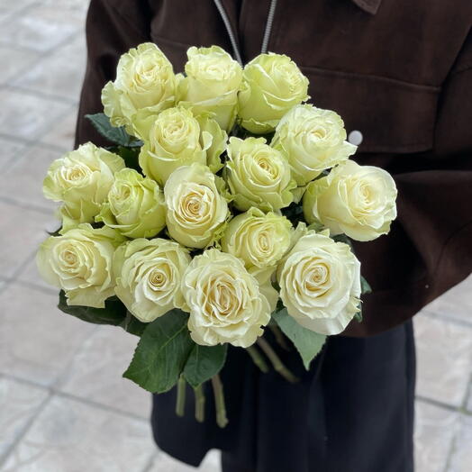 Роза Мондиаль 15 шт
