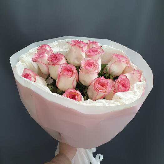 Букет из 15 розовых роз