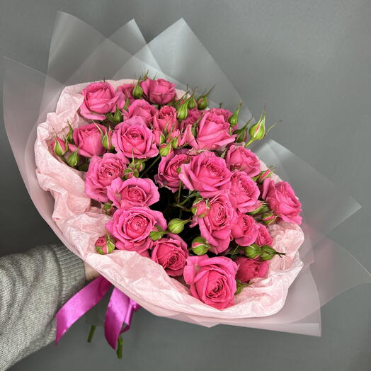 Букет пионовидных малиновых роз🥰