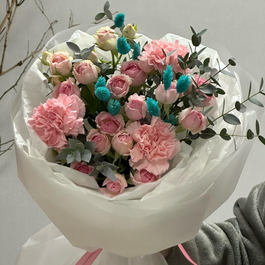 Business кустовые розы,сортовые гвоздики