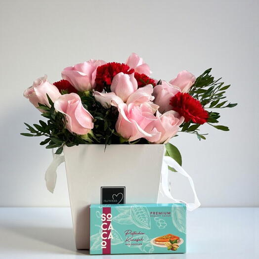 Rose Carnation Kunafa Chocolate Box