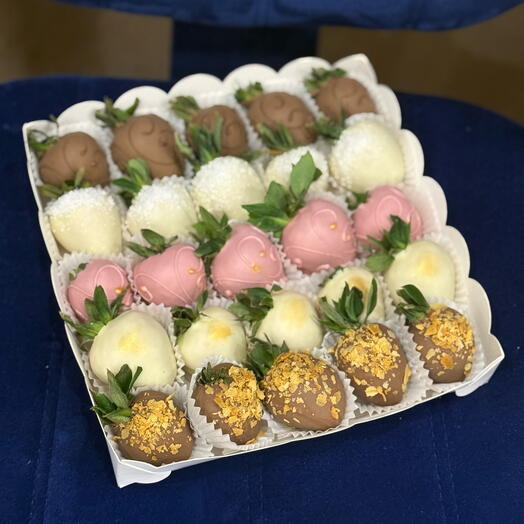 Клубника в шоколаде Микс 25 штук