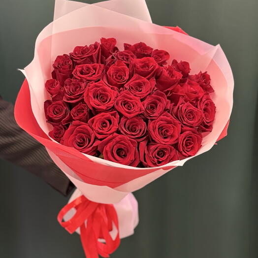 Бордовые розы 25 шт