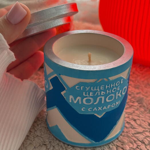Свеча «сгущеное молоко» с запахом орешки со сгущенкой