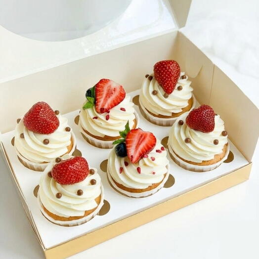 Cupcakes с клубникой, 6 штук