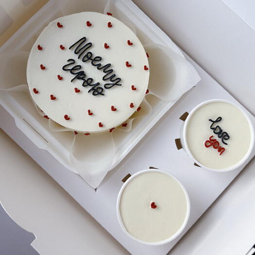 Бенто торт 500 гр. и стаканчики cake to go по 110 гр. «моему герою»