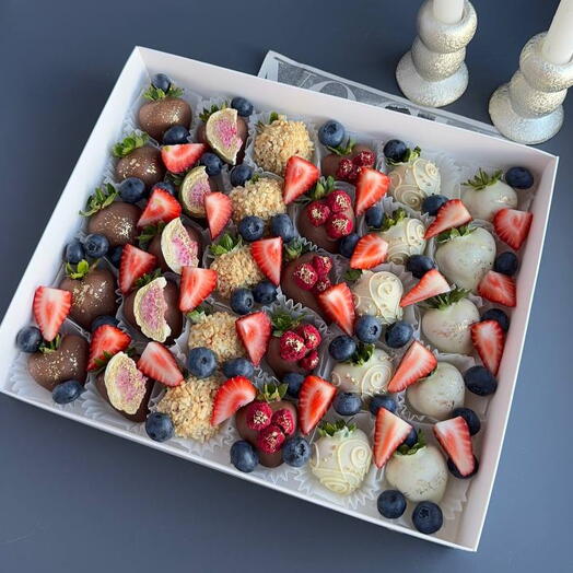 Клубника в шоколаде с голубикой«Соблазн вкусов»