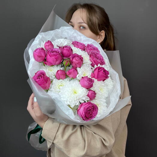 Букет из хризантемы и розы куст. 045