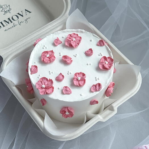 Бенто торт с кремовыми цветами