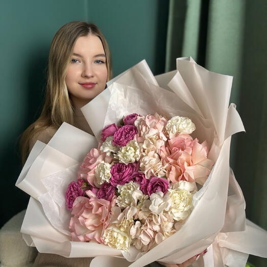 Author's delicate bouquet with hydrangea