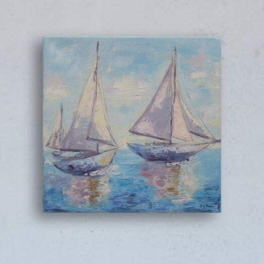 Импрессионистический морской пейзаж с парусниками — картина маслом с нежным пастельным небом