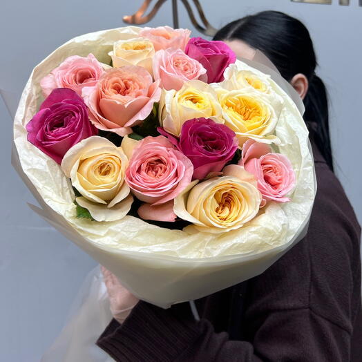 Букет из 15 пионовидных роз 🌸