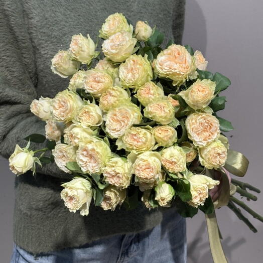 Букет из 11 кустовых роз