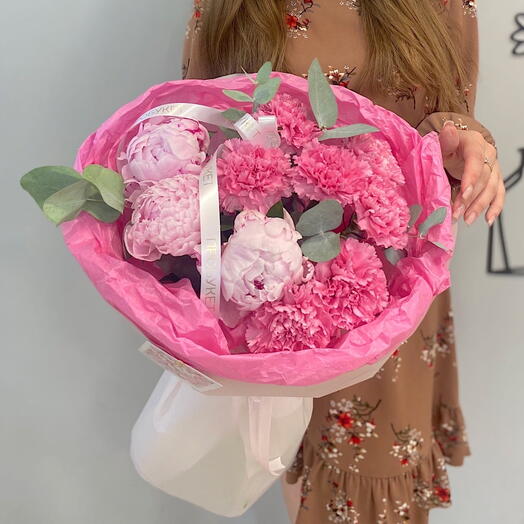 Дуо букет из пионов и диантуса 🎀