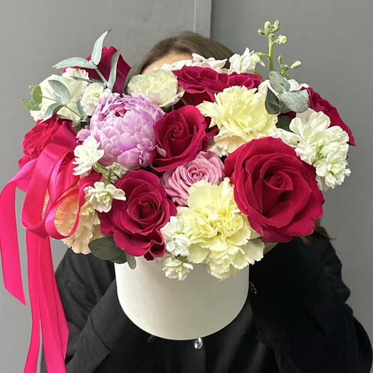 Композиция с эквадорскими Розами, Маттиолой и Диантусами 💖