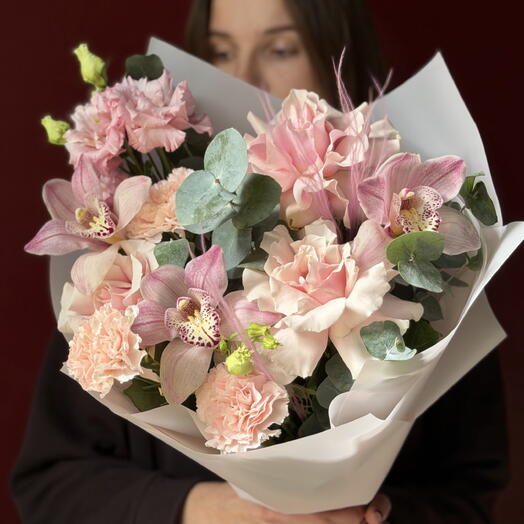 Original bouquet with French rose