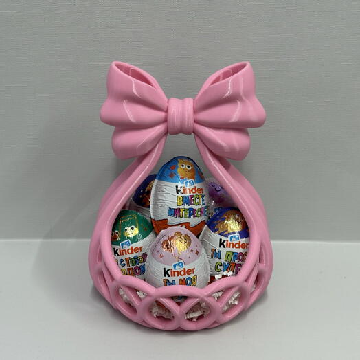 Корзинка с Kinder surprise 6 штук сладкий подарок девушке, девочке