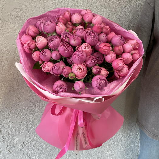 Букет из кустовых пионовидных роз микс 🥰