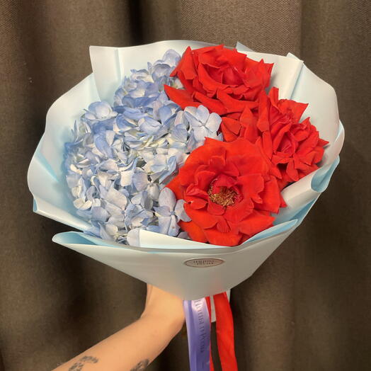 Яркий акцент с гортензией🌹