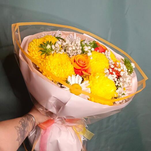 Букет с хризантемой, розой и ромашкой 🌼