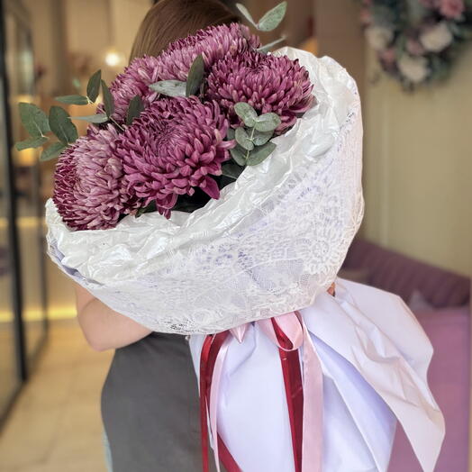 Букет хризантем одноголовых «черника»