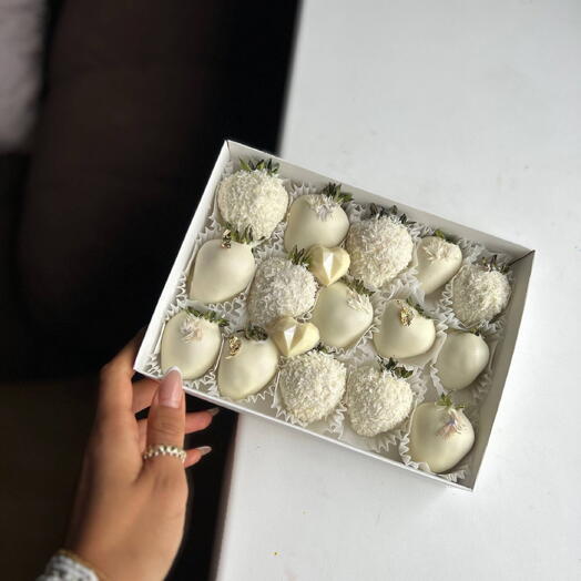 Клубника в шоколаде белом