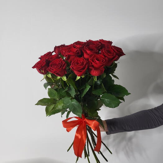 Букет из 17 красных ароматных роз🌹