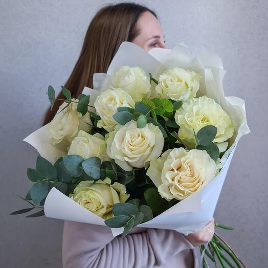 Букет из белых роз