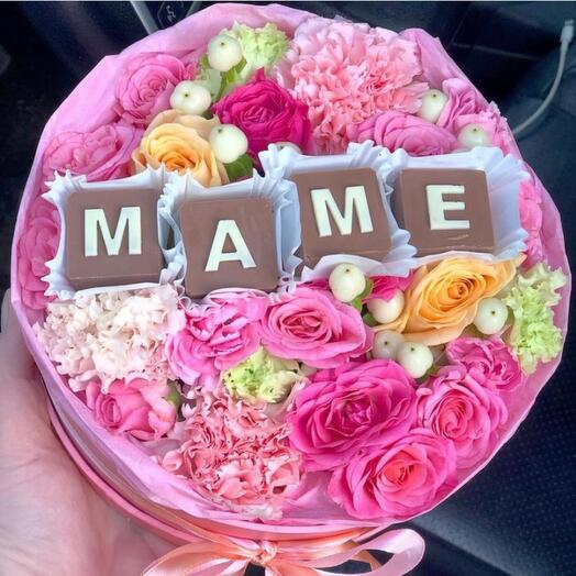 Цветы в коробке маме
