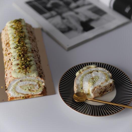 Rollo de merengue de pistacho