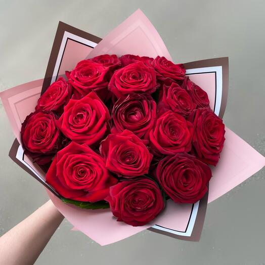 17 rosas rojas