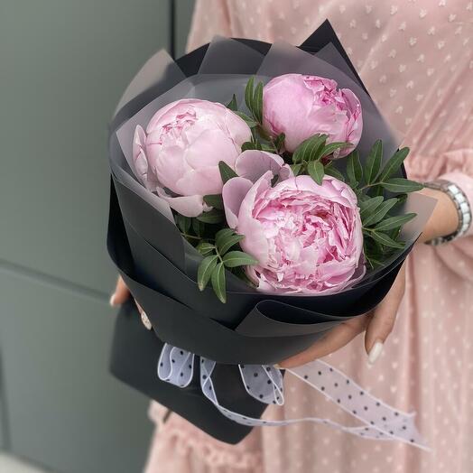 Bouquet of peonies "Style"