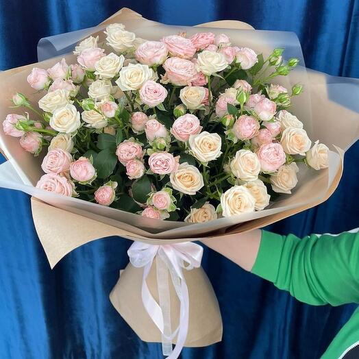Bouquet of bush roses