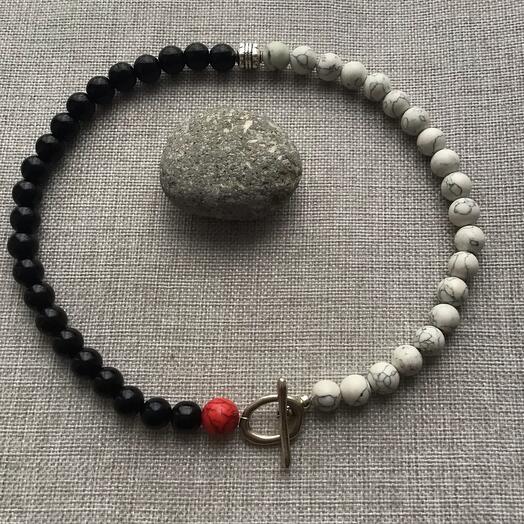 Necklace made of large beads of Natural stones