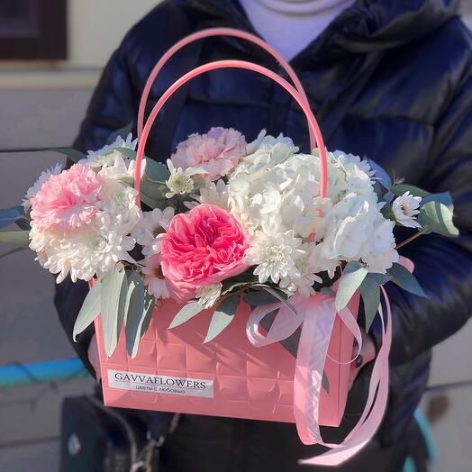 Hydrangea, peony-shaped roses, dianthus, chrysanthemums, eucalyptus in the composition