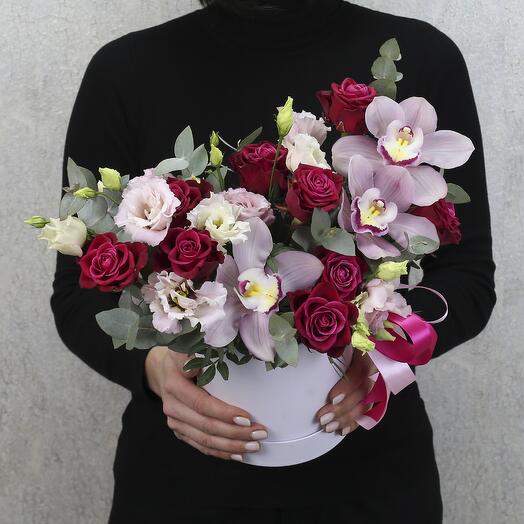 Box with roses, eustoma and orchid "Cherry magic"