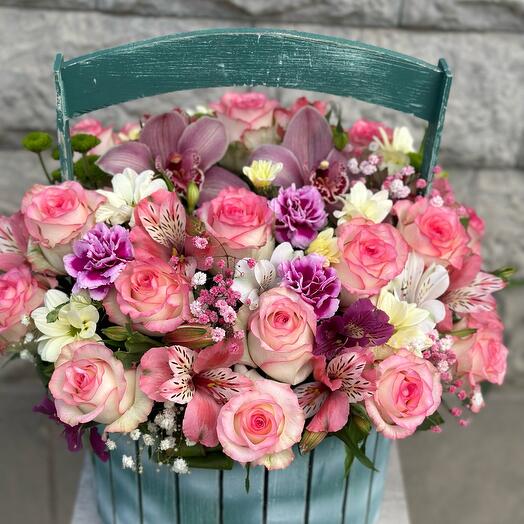 Karzina with flowers