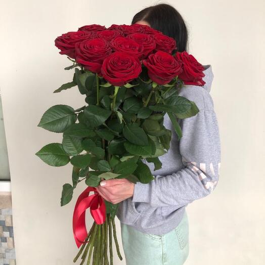 Ramo de rosas rojas 90 cm